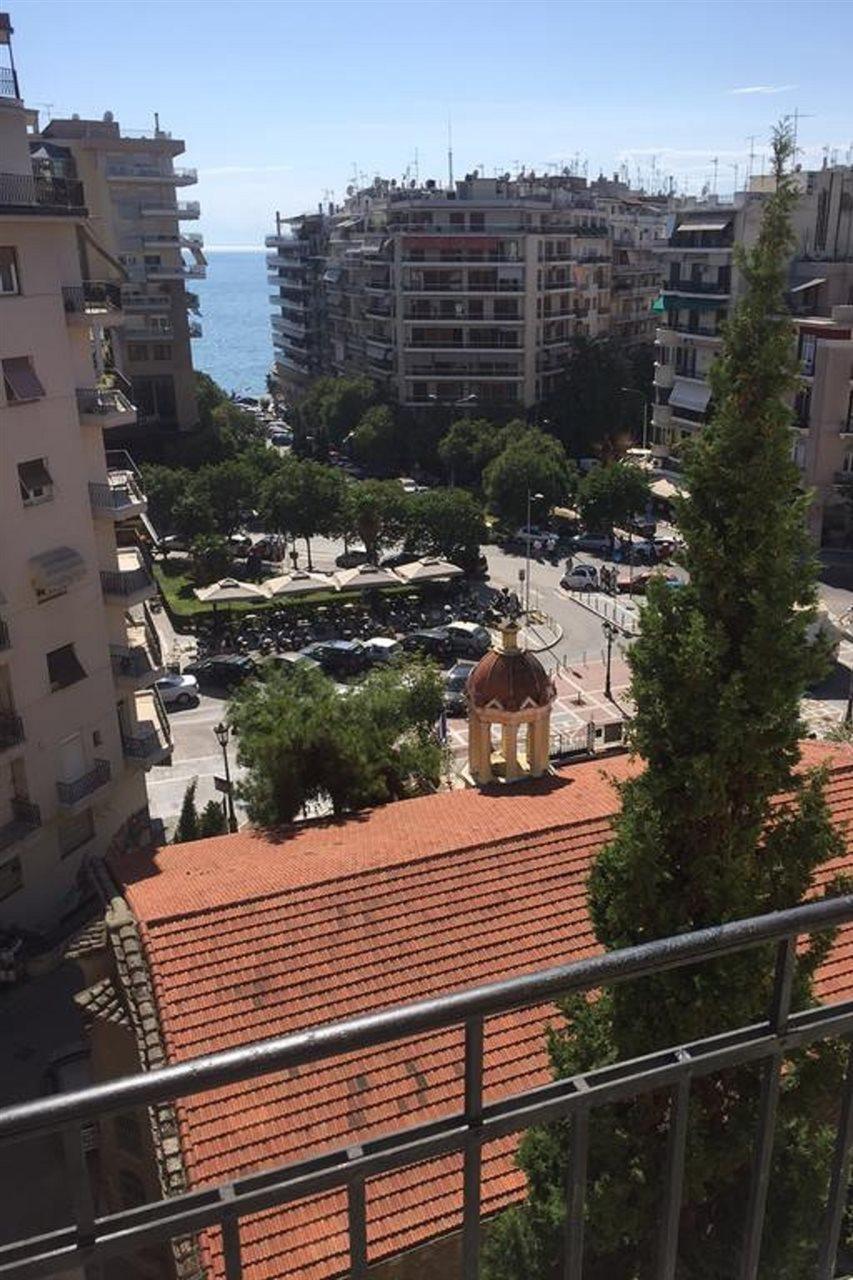 Superior One Luxury Apartments Tesalonika Bagian luar foto