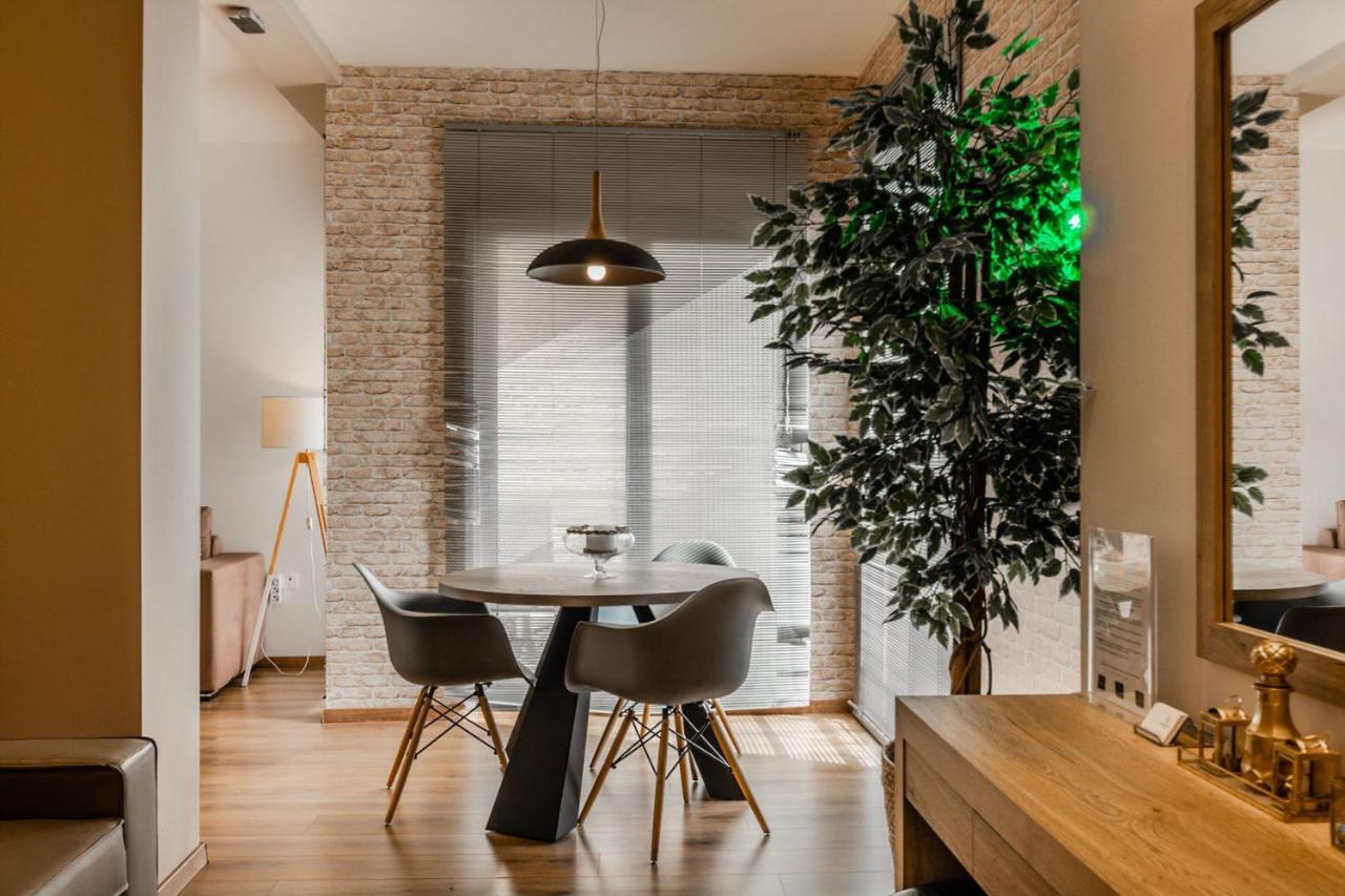 Superior One Luxury Apartments Tesalonika Bagian luar foto