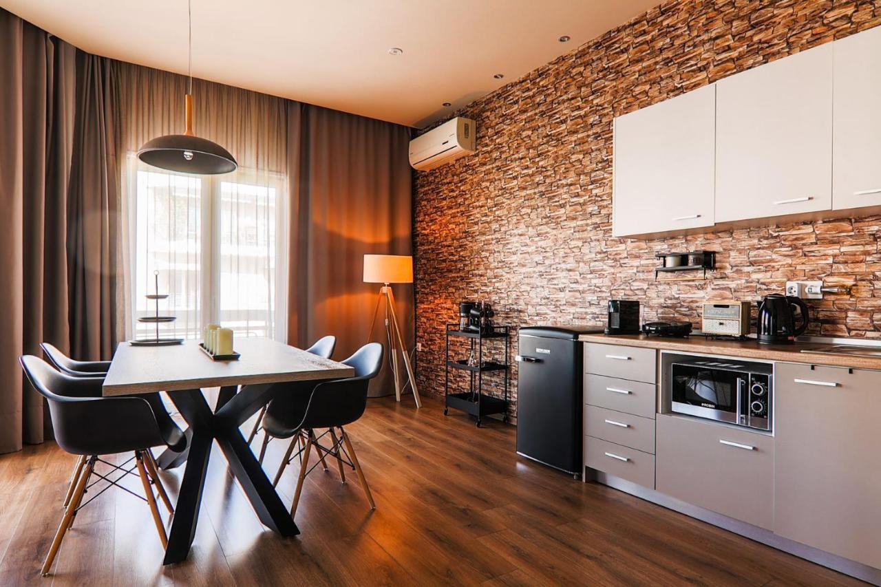 Superior One Luxury Apartments Tesalonika Bagian luar foto