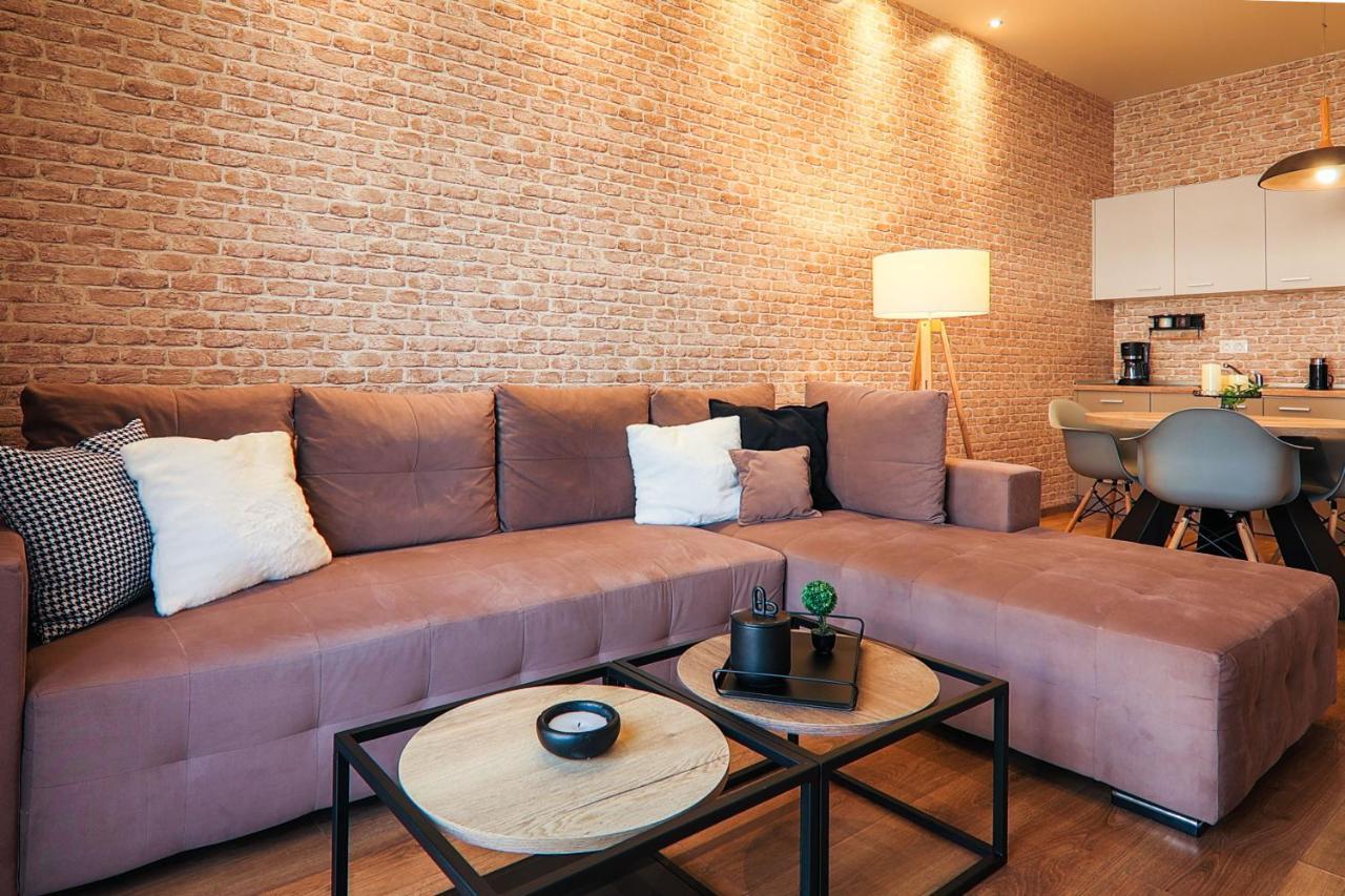 Superior One Luxury Apartments Tesalonika Bagian luar foto
